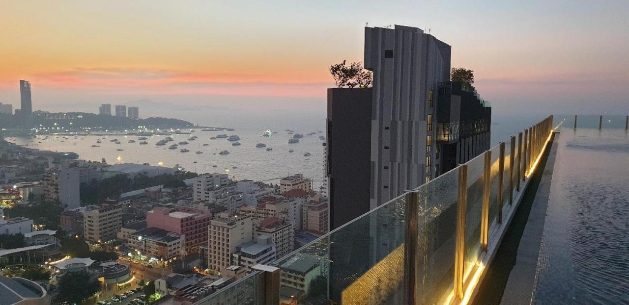 Base Central Pattaya Long Balcony King-Bed With Infinity Pool & Free Netflix! Exterior foto